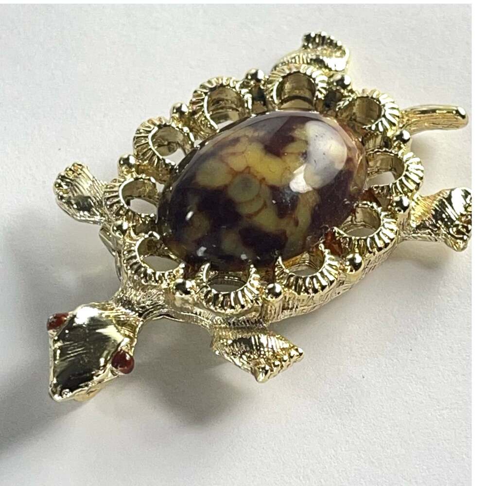 Vintage Brown Stone Cabochon Turtle Brooch Pin Pendant Gold Tone Gerry's 2 1/4"